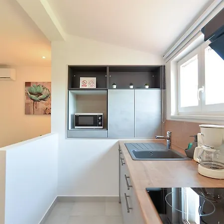 Apartment Apartments Orange 669